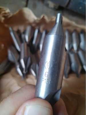 сверла ЦЕНТРОВОЧНЫЕ Д 6. Р 18