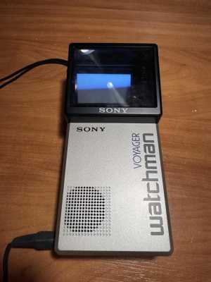 Портативный телевизор Sony Watchman Voyager FD-20AEB.