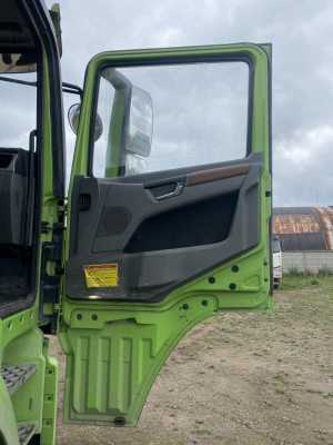 �������� Shacman 8�4, 550 �.�, 23 �.�., 74 �.��