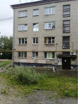 Продам комнату 12.8 кв., в общежитии.