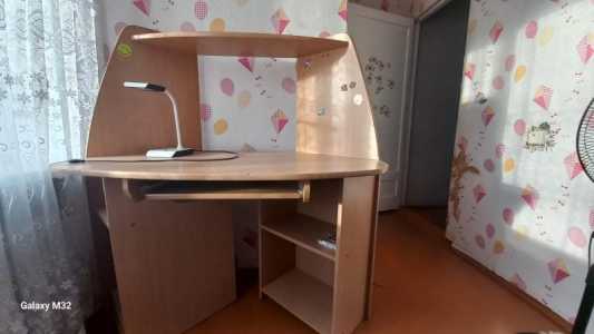 Компьютерный стол