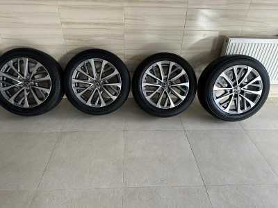 �������� ����� Lexus ES-Toyota Camry