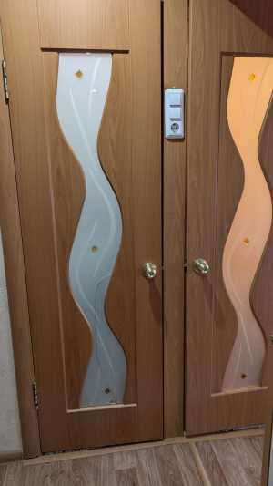 Куплю межкомнатную дверь