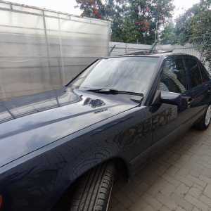 Mercedes W124, 1989
