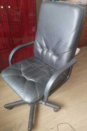 Кресло офисное кожаное