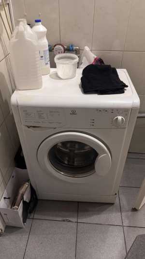 Стиральная машина indesit WISA101