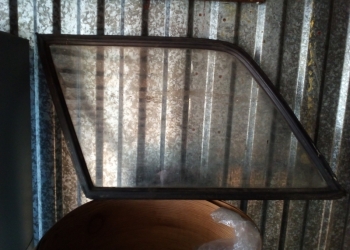 Правое заднее стекло на ВАЗ 2104