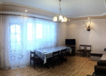 4-к квартира, 108 м2, 2/5 эт.