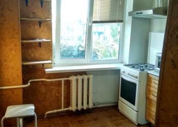 4-к квартира, 60 м2, 5/5 эт.