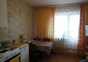 3-к квартира, 76 м2, 2/6 эт.