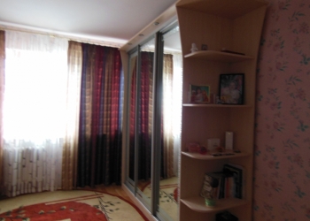 3-к квартира, 76 м2, 2/6 эт.