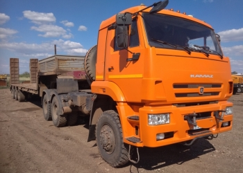 Тягачи КамАЗ-65225 и КамАЗ-65221
