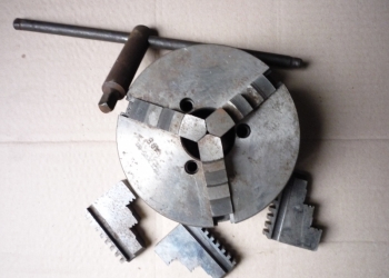 Патрон токарный