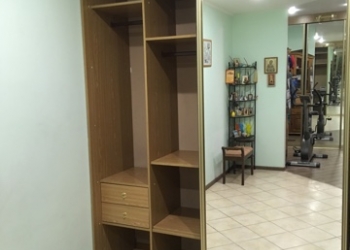 Продам шкаф-купе