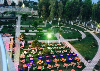 Шикарные апартаменты в Мерсине, 330кв.м. в 50-ти десяти метрах от моря