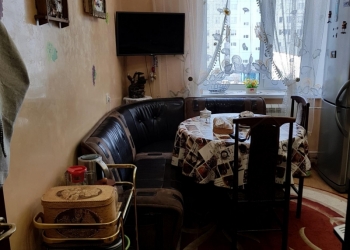 Срочно продаётся 2-х комнатная квартира.