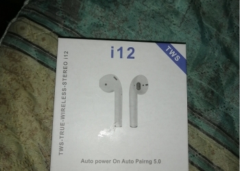 AirPods i12