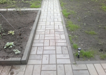 Бордюр тротуарный 1000*220*80мм