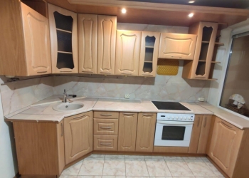 Кухонный гарнитур из деревянного массива