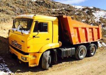 навоз,щебень,земля,перегной песок,грунт