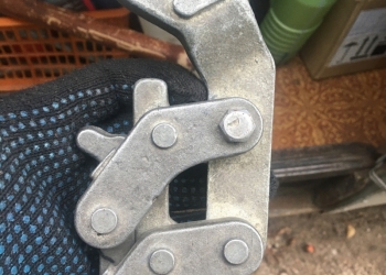 Зажим лягушка для натяжки СИПа