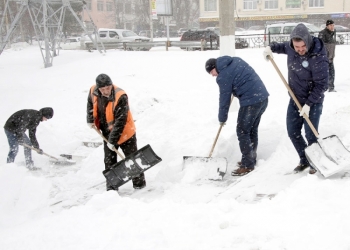 Чистка снега по Рязани вашими лопатами.