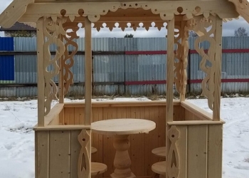 Беседка с мебелью