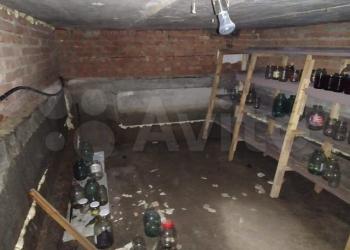Продам жилую дачу в городе.