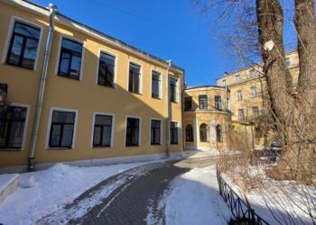Нежилое помещение с арендаторами, 431,7 кв.м.