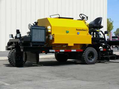 Самоходная машина для нанесения защитных текстурных эмульсий PavementSaver 2