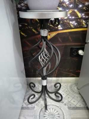 Подставка под цветы