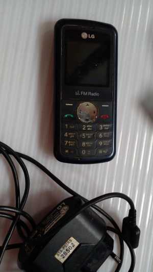 Телефон LG рабочий