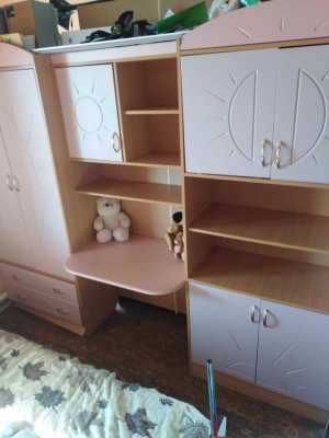 Продам детскую стенку для девочки.