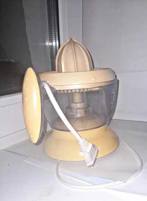 Соковыжималка электрическая