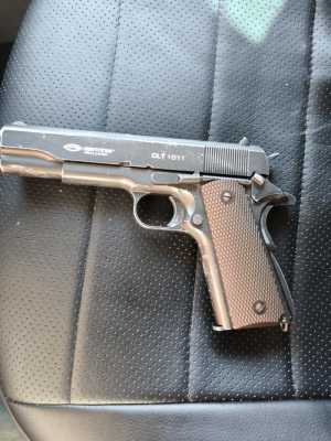 Пневматический пистолет Глетчер