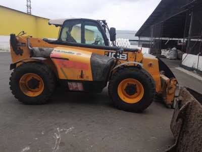   JCB 535