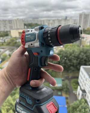 Шуруповерт makita