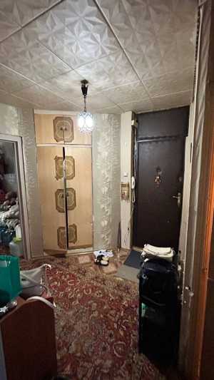 3-к квартира, 61 м. Кв. 2/5 эт.