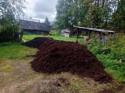 Кора земля дрова песок опилки