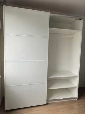 - IKEA PAX