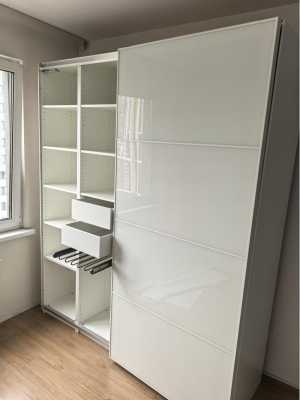 - IKEA PAX