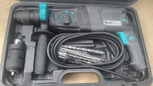  TESLA TR820QC