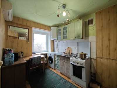Продам г. Бердянск 2-к квартира, 32 м2, 4/4 эт.