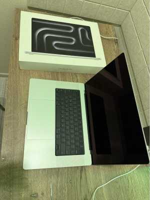MacBook Pro 16 m4 max 36gb 1tb