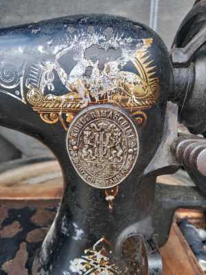 Продам швейную машинку "Kohler machine" 1897года выпуска.