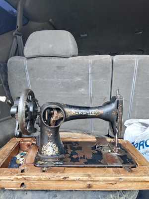 Продам швейную машинку "Kohler machine" 1897года выпуска.