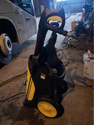 Продам Karcher Professional HD10/21-4S