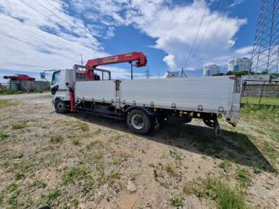 ������� Mitsubishi Fuso Fighter, 2012 ��� �� ������������