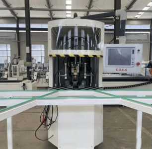 Углозачистной станок с чпу для пвх 3-х осевой