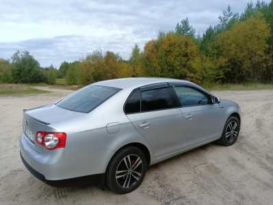 Volkswagen Jetta, 2010